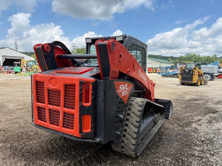2023-kubota-svl97-2-image-4
