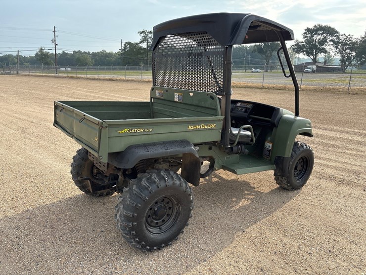john-deere-gator-image-3