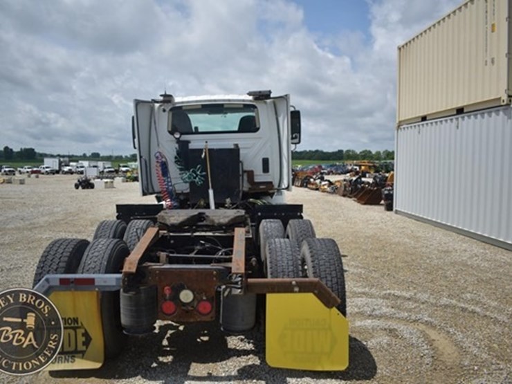 2014-international-prostar-image-85
