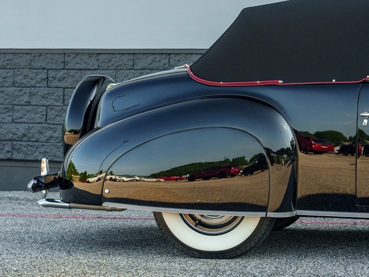 #112-•-offered-at-no-reserve-|-1940-lincoln-zephyr-continental-convertible-image-12
