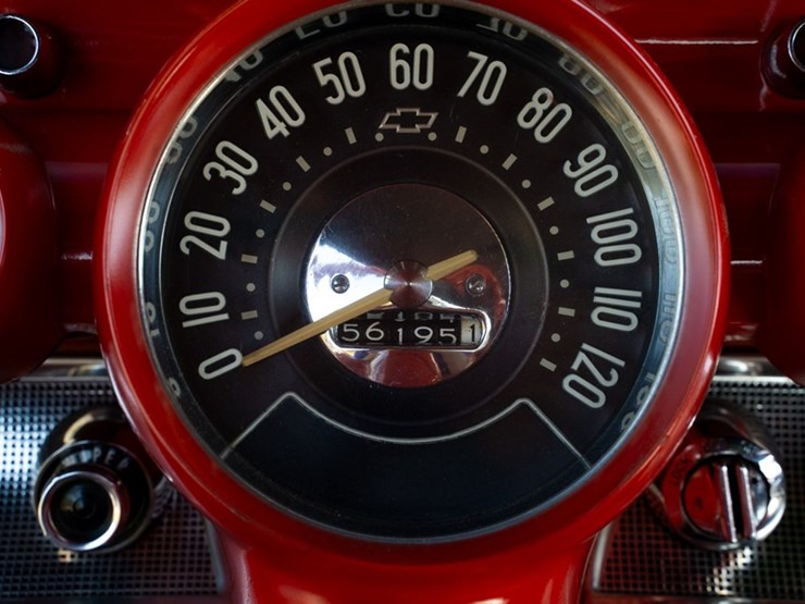 #124-•-1957-chevrolet-bel-air-image-12
