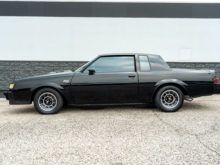 #113-•-1987-buick-grand-national-image-8