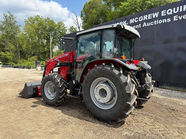 2020-massey-ferguson-4710-image-2