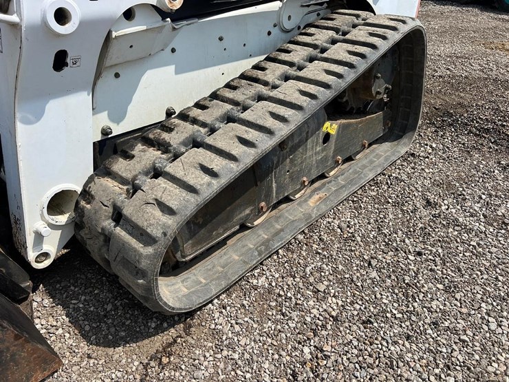 2012-bobcat-t630-image-12