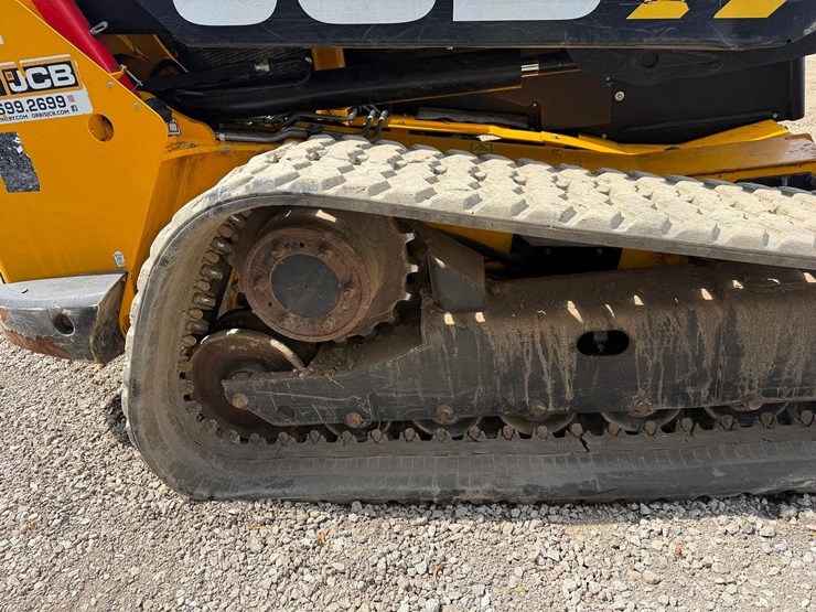 2024-jcb-3ts-8t-image-14
