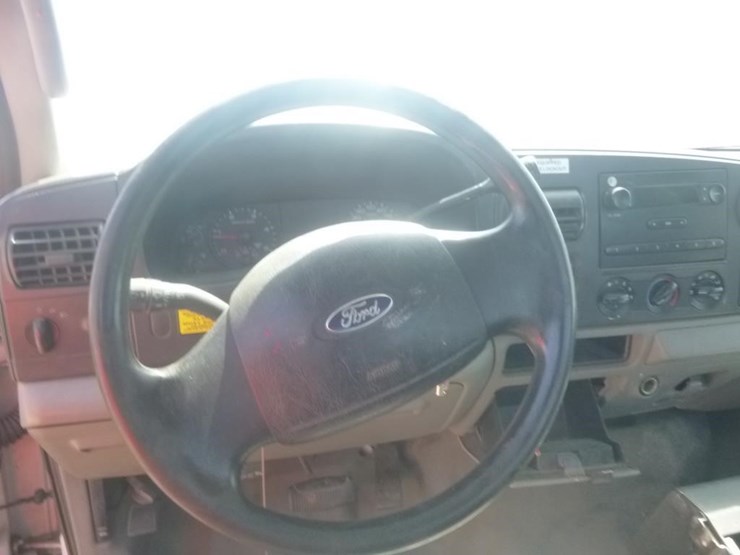 2005-ford-f450-image-10
