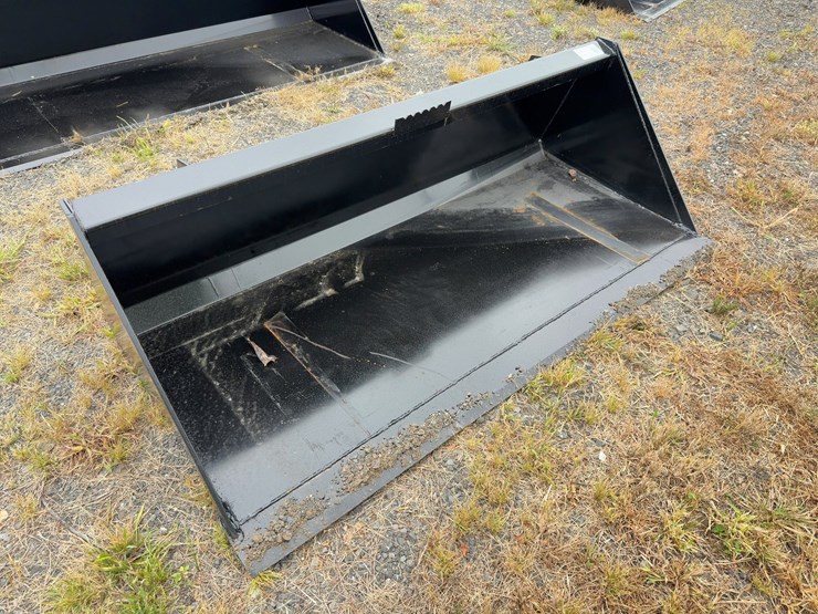 66"-gp-bucket-image-4