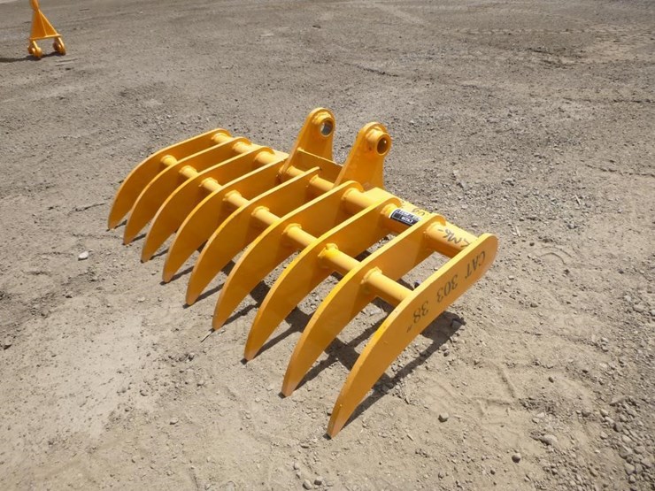 caterpillar-303-image-1