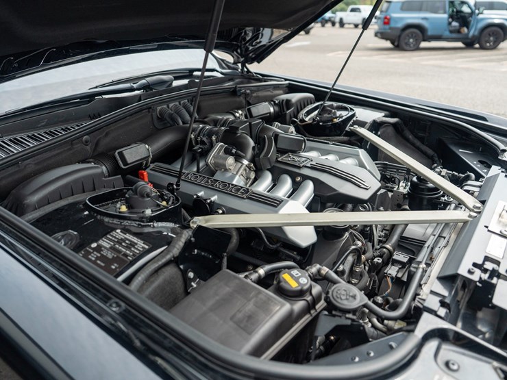 #110-•-2014-rolls-royce-phantom-sedan-image-97