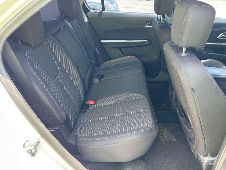 2017-chevrolet-equinox-image-22