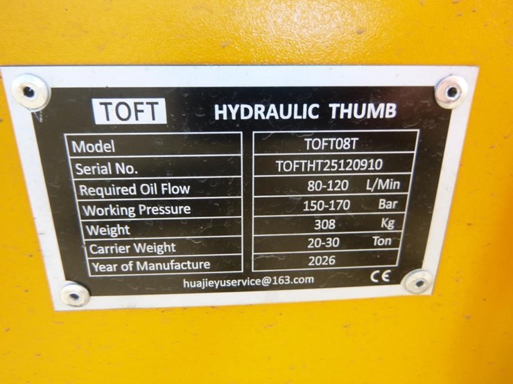 caterpillar-320-image-6