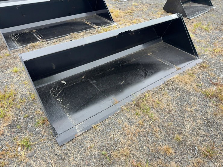 84"-gp-bucket-image-4