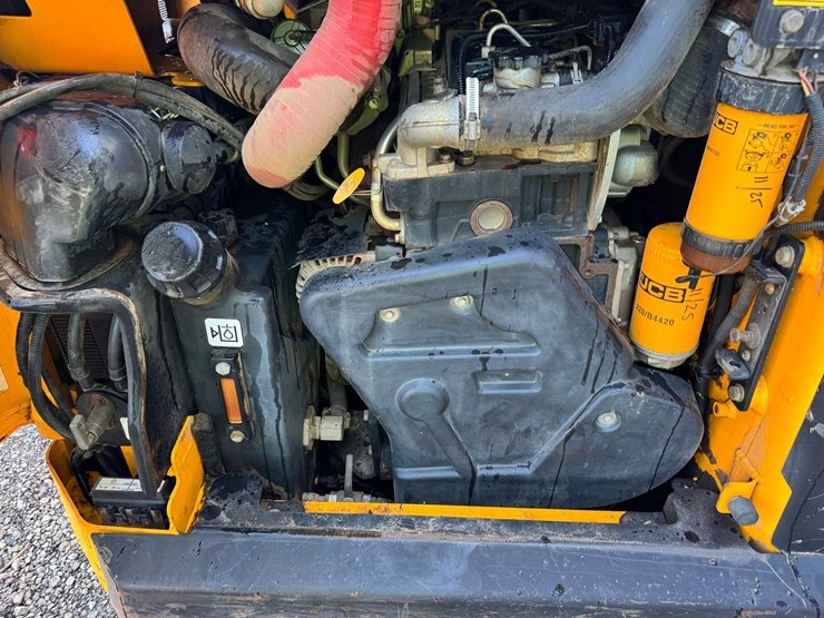 jcb-225t-image-17