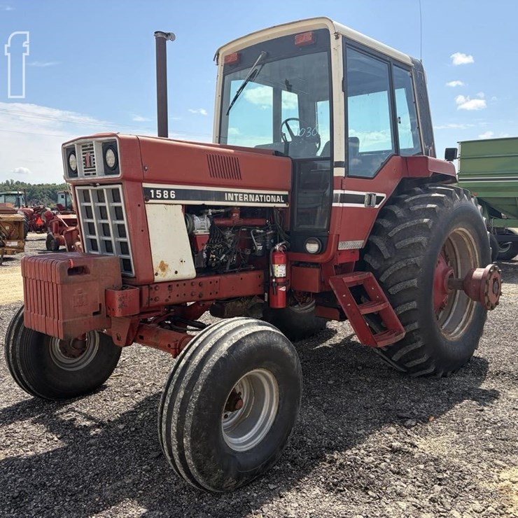 INTERNATIONAL 1586