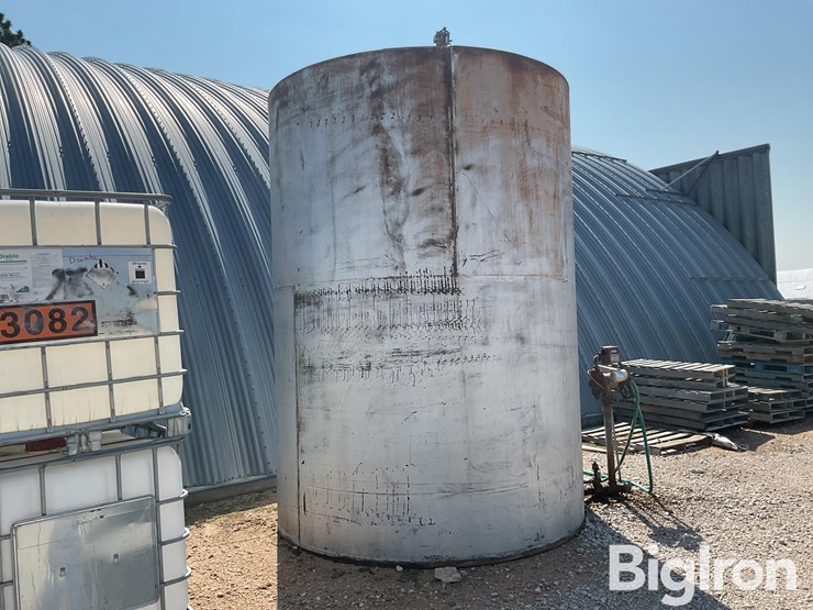 1954-eaton-upright-fuel-tank-image-3