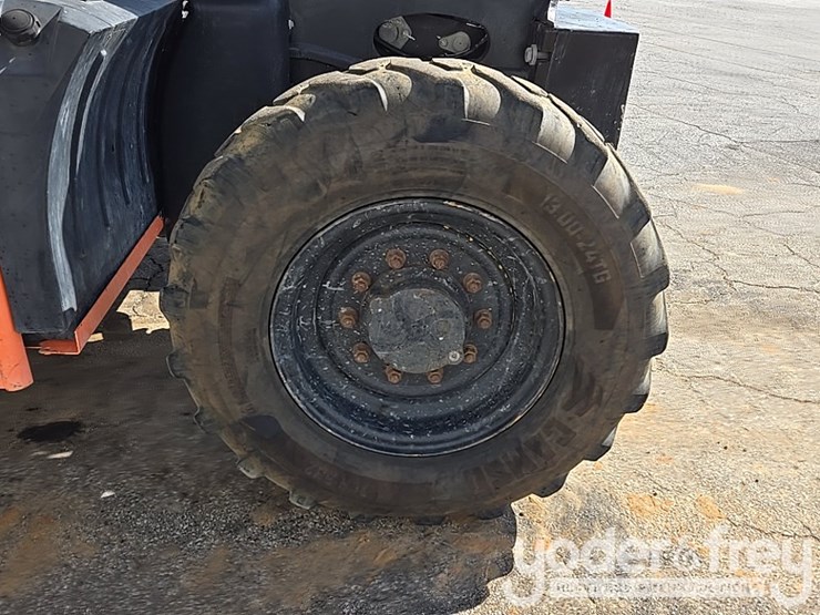 2015-jlg-g6-42a-image-10