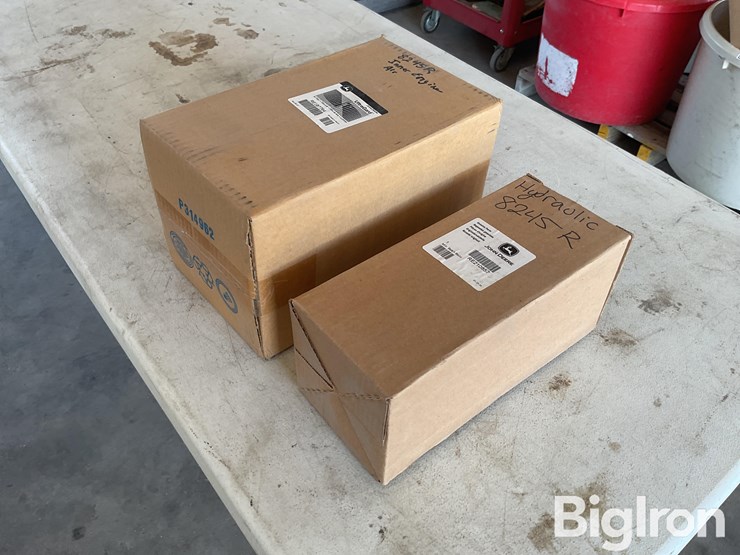 john-deere-8245r-image-1