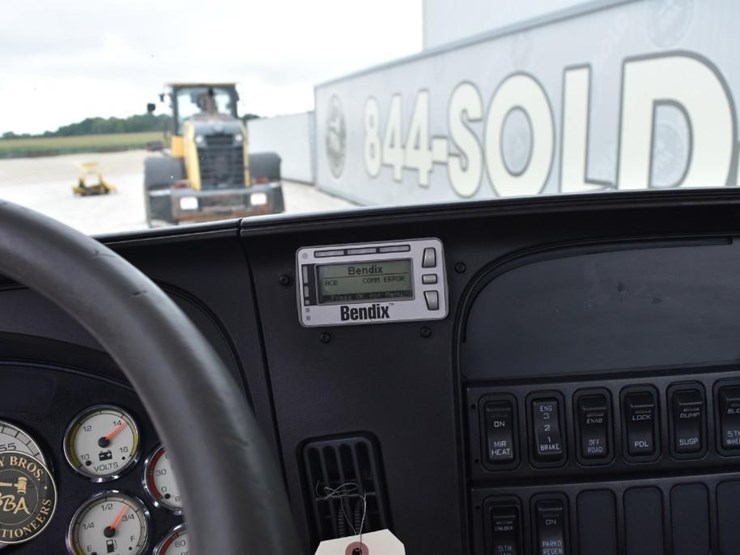 2014-international-prostar-image-76