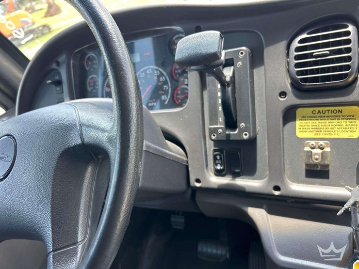 2016-freightliner-b2-image-24