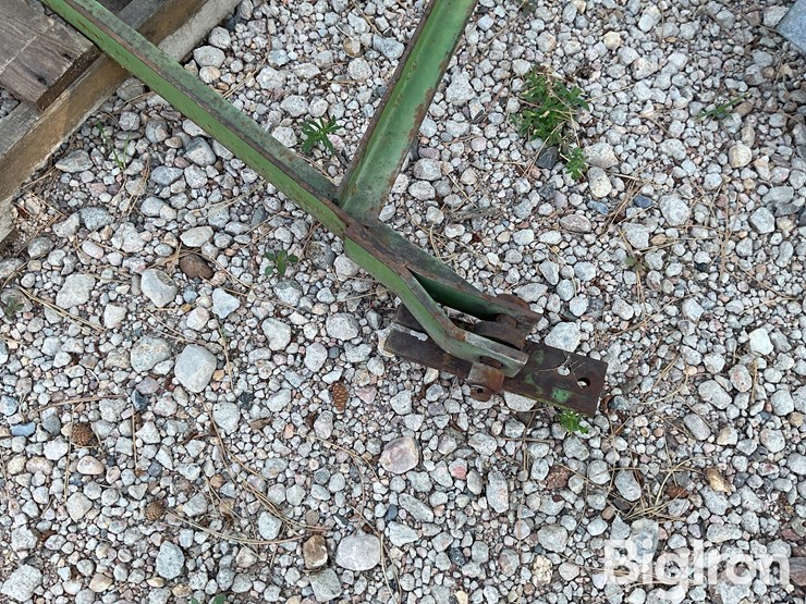 john-deere-drill-hitch-image-9