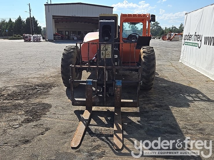 2015-jlg-g6-42a-image-8