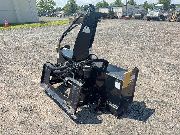 erskine-72"-snow-blower-image-4