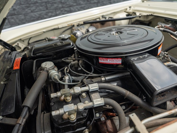 #111-•-1962-lincoln-continental-sedan-image-44