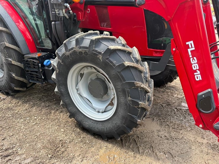 2020-massey-ferguson-4710-image-11