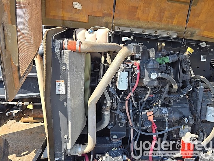 2015-jlg-g6-42a-image-32