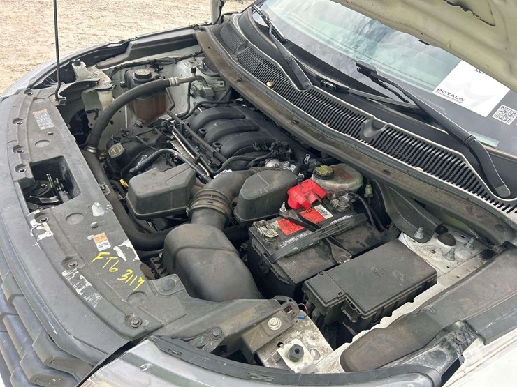 2016-ford-explorer-image-7