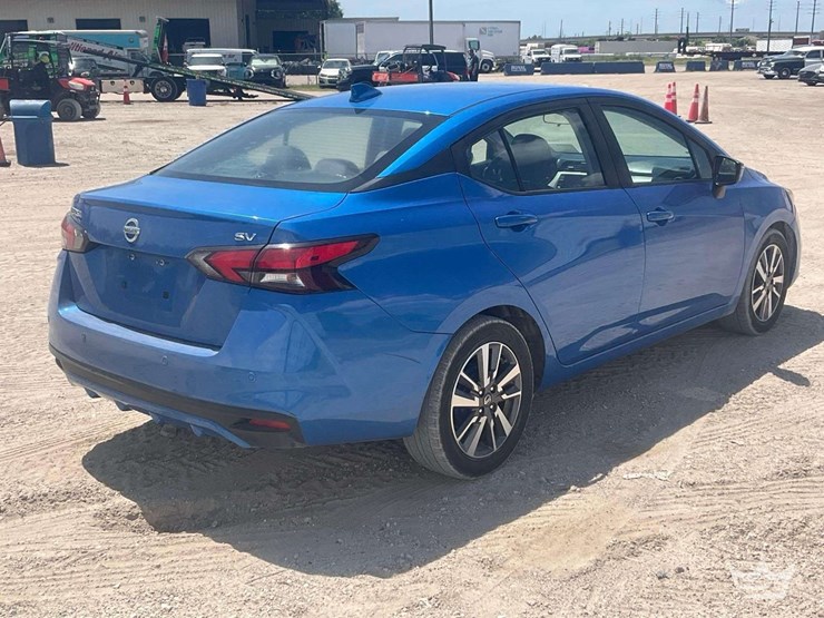 2020-nissan-versa-sedan-image-3