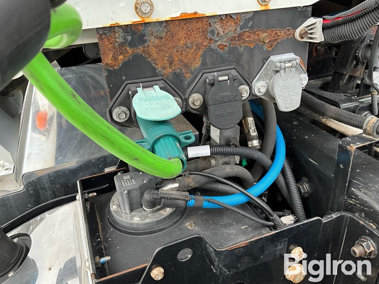 2019-international-lt-image-12