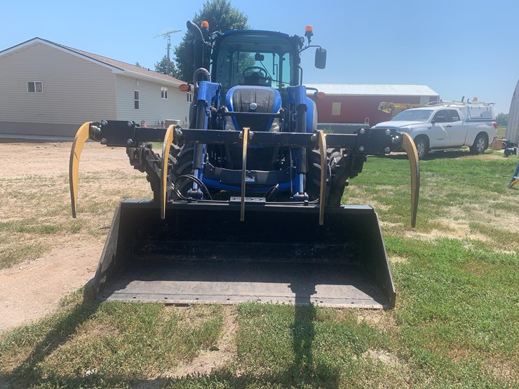 2017-new-holland-t5.120-image-2
