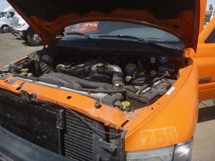 1999-dodge-ram-3500-image-23