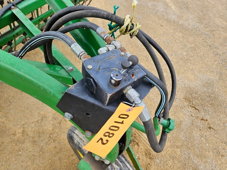 john-deere-662-image-11