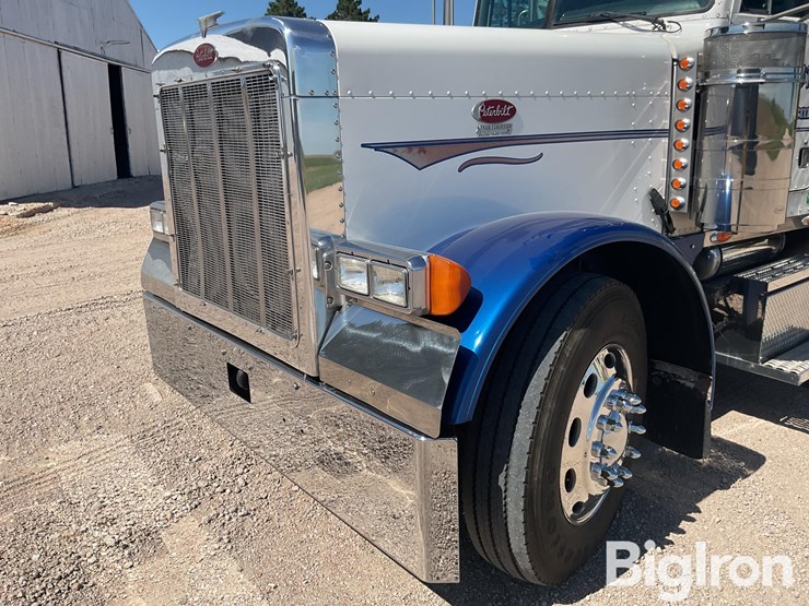 2003-peterbilt-379-image-10