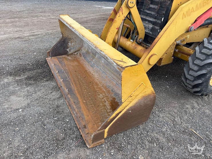 2013-caterpillar-430f-image-13