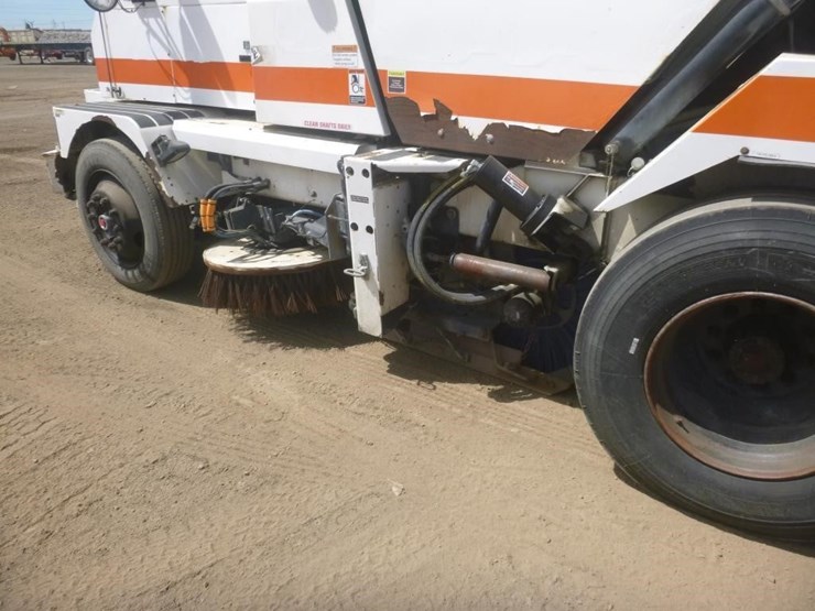2013-global-m4-sweeper-image-12
