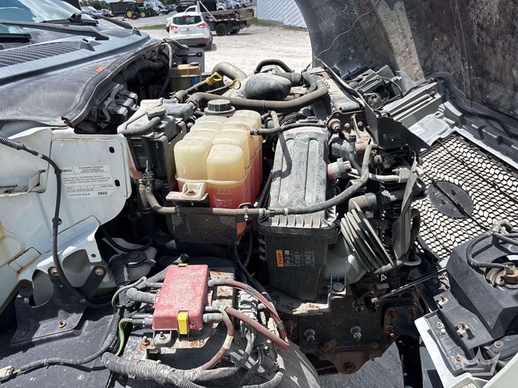2016-ford-f650-image-8