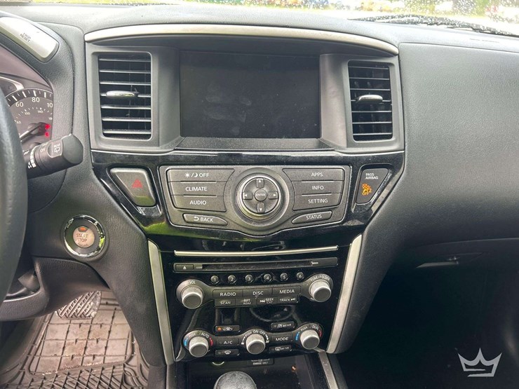 2018-nissan-pathfinder-image-17