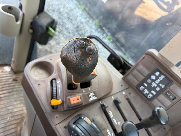 john-deere-6320-image-23