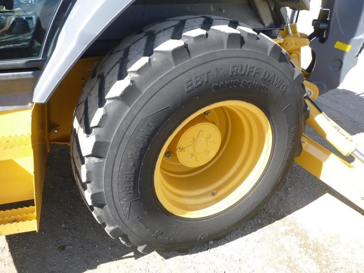2020-deere-410sg-image-39