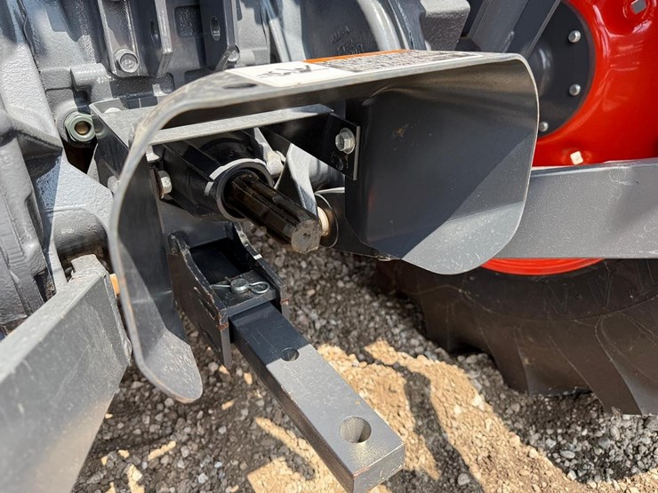 2020-kubota-mx5400-image-16