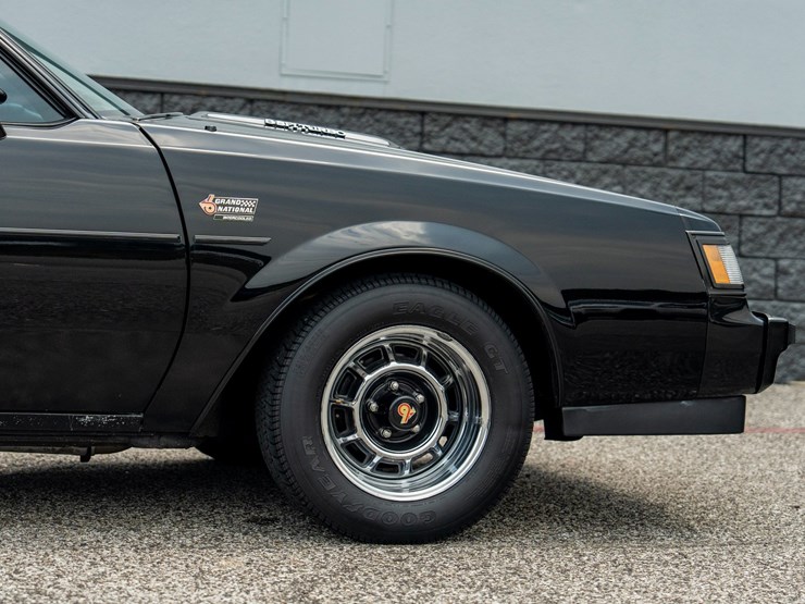 #113-•-1987-buick-grand-national-image-31