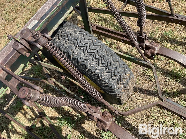 john-deere-field-cultivator-image-17
