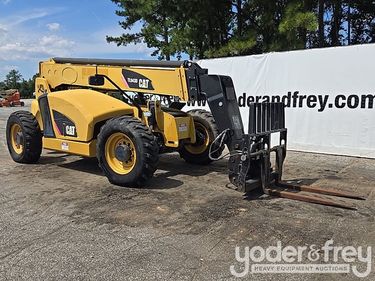 2019-caterpillar-tl943d-image-7