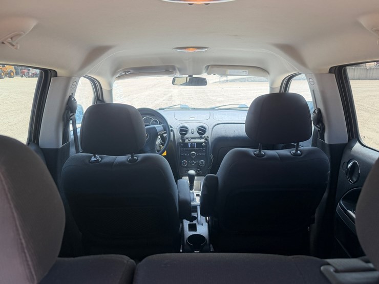 2011-chevrolet-hhr-image-11