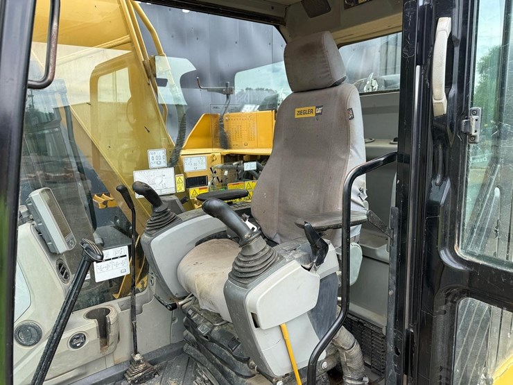 2014-caterpillar-312e-image-23