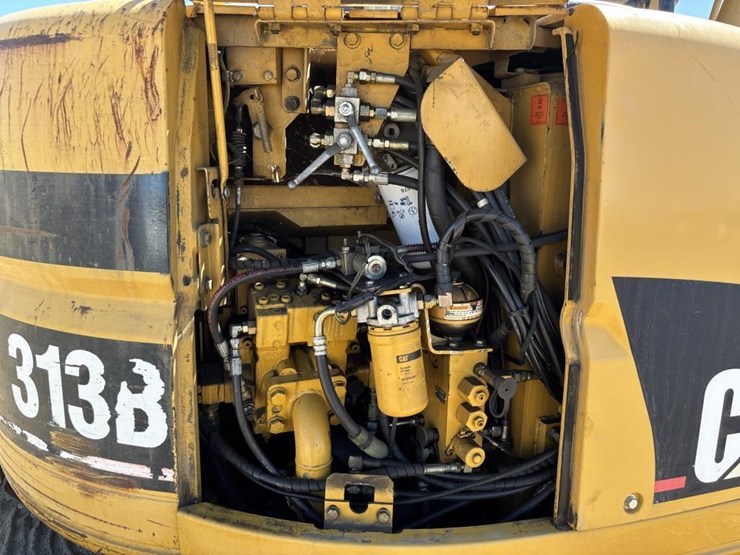 caterpillar-313b-image-39