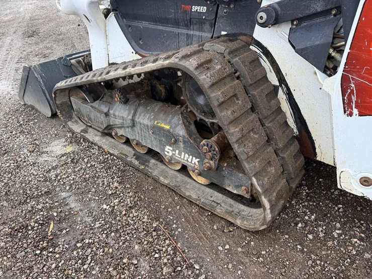 2020-bobcat-t76-image-18
